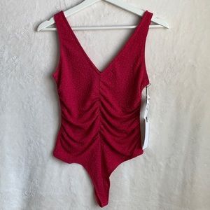 LEITH•Sleeveless Ruched V-Neck Bodysuit